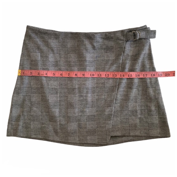Mossimo Plaid Mini Skirt - 12 - Picture 9 of 10